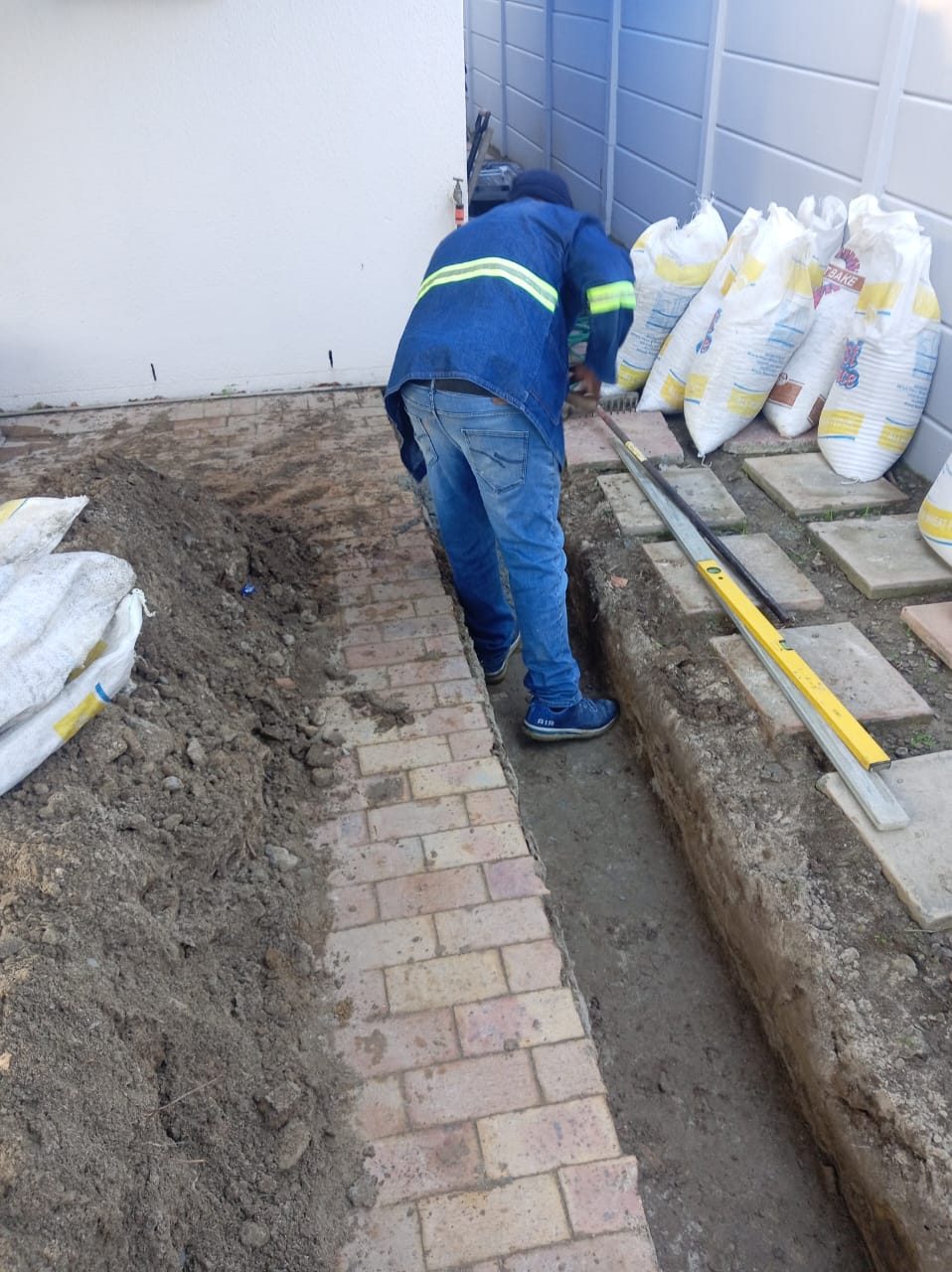 Paving and brick edging installation